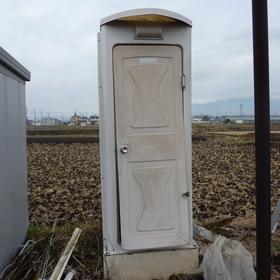 仮設トイレの解体撤去-BEFORE01